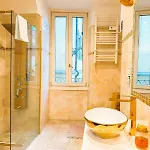 Apartmán Residenza Santa Anastasia Spacious Flat *