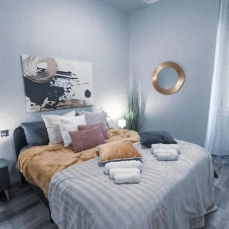 Apartment Residenza Santa Anastasia Spacious Flat *