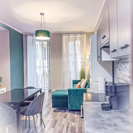Residenza Santa Anastasia Spacious Flat *