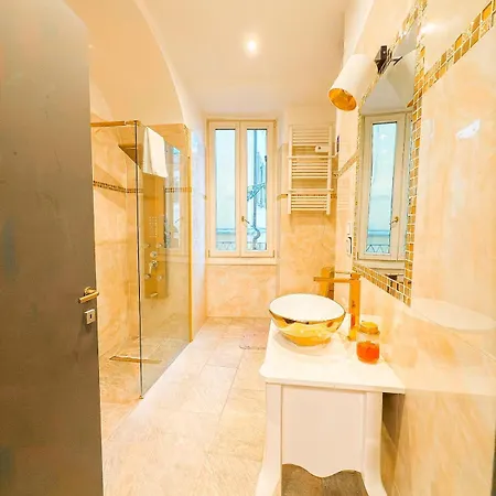 Apartment Residenza Santa Anastasia Spacious Flat *
