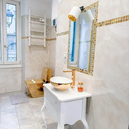 Residenza Santa Anastasia Spacious Flat