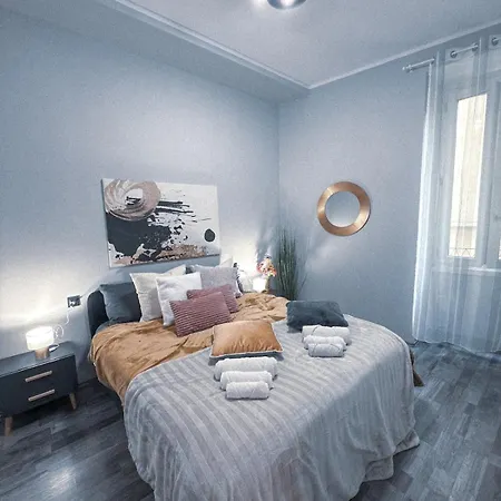 Residenza Santa Anastasia Spacious Flat Apartment *