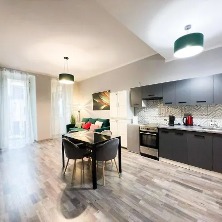 Apartment Residenza Santa Anastasia Spacious Flat